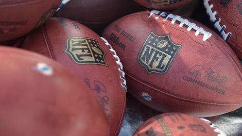 5e6899db-Miami Dolphins v Carolina Panthers