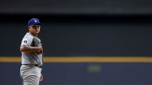 Los Angeles Dodgers v Milwaukee Brewers