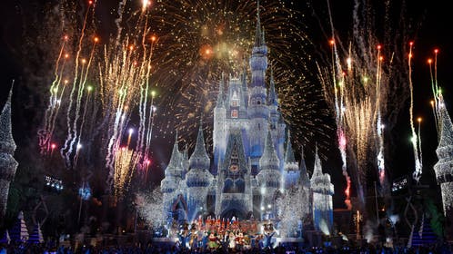 Disney Parks Presents a Disney Channel Holiday Celebration