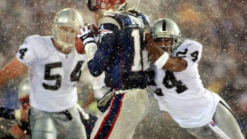 New England Patriots  quarterback Tom Brady (C) ta