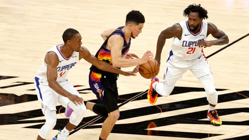 Los Angeles Clippers v Phoenix Suns - Game One