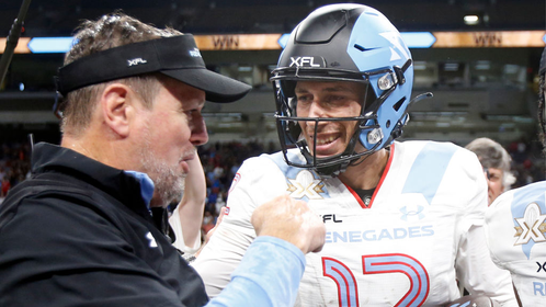 xfl-arlington-renegades-bob-stoops-luis-perez