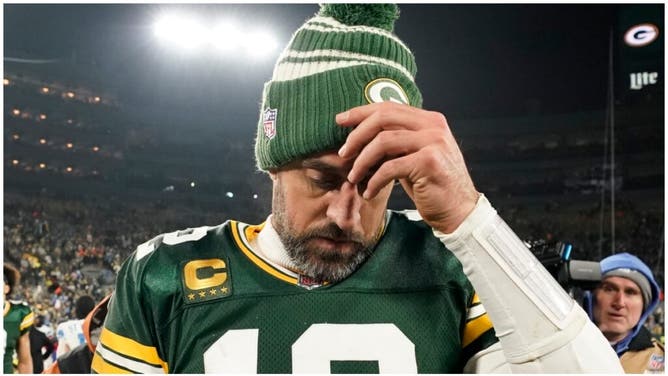 Packers QB Aaron Rodgers will likely retire or play for the Jets, Adam Schefter believes. (Credit: Getty Images)