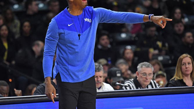 Memphis Tigers coach Penny Hardaway instructs his team during a game in the second half against the Wichita State Shockers at Charles Koch Arena in Wichita, Kansas.