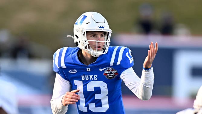 Quarterback Riley Leonard of the Duke Blue Devils has a very interesting pregame routine.