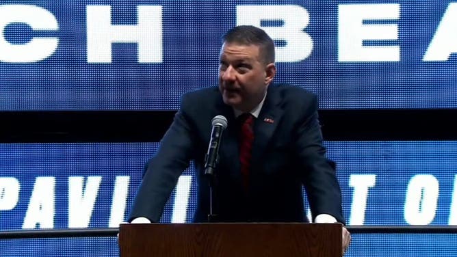 The Ole Miss basketball program introduced its new head coach on Tuesday night, as Chris Beard took the stage in Oxford.