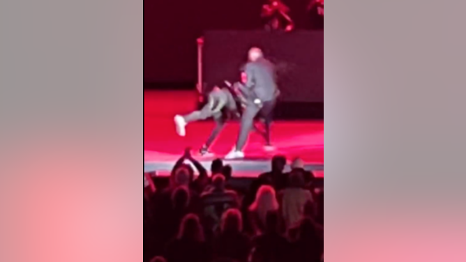 Dave Chappelle attacked on stagr
