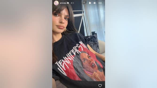 Emily Ratajkowski in Megan Fox t-shirt