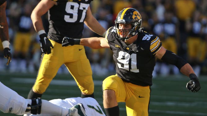 Iowa's Lukas Van Ness only played in 26 games in his college career, but put up 13 sacks and 19 tackles-for-loss. He's a boom-or-bust prospect in the 2023 NFL Draft and this mock draft likes him to Seattle with the final pick of the Top 20.