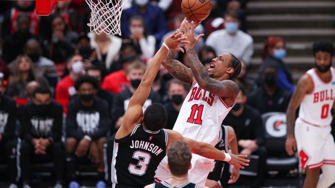 Bulls wing DeMar DeRozan drives to the cup against the San Antonio Spurs at the United Center in Chicago.