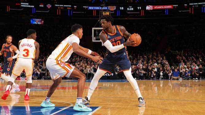New York Knicks PF Julius Randle looks to pass the ball during the game against the Atlanta Hawks at Madison Square Garden.
