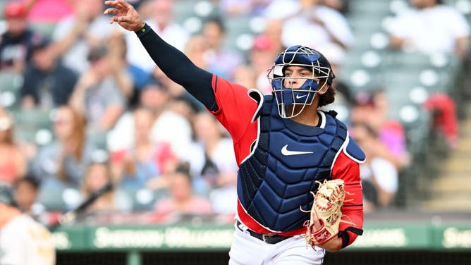 Cleveland Guardians catcher Bo Naylor made a ridiculously athletic play on a botched pitch-out to nab a would-be Royals base-stealer.