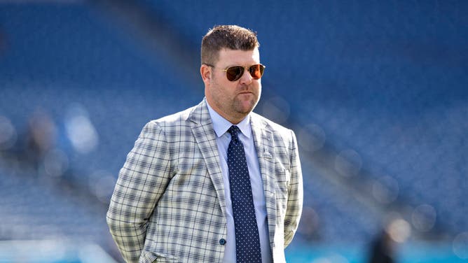 Titans GM Jon Robinson Gives Emotional Answer Heading Into Next Season