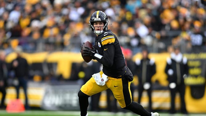 Pittsburgh Steelers QB Kenny Pickett in action during the game against the New Orleans Saints at Acrisure Stadium in Pittsburgh, Pennsylvania.