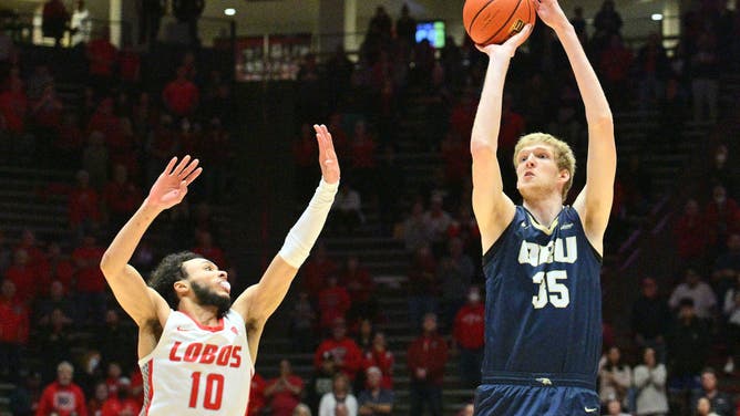 Oral Roberts Connor Vanover shoots a 3-pointer against the New Mexico Lobos at The Pit in Albuquerque, New Mexico.