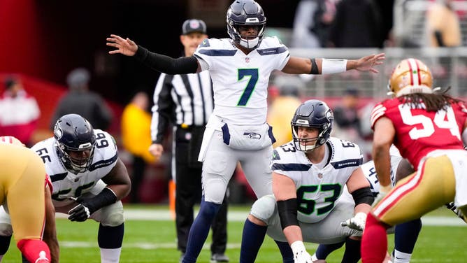 Seahawks QB Geno Smith makes adjustments at the line of scrimmage vs. the 49ers in the 2023 NFC Wild Card playoff game at Levis Stadium.