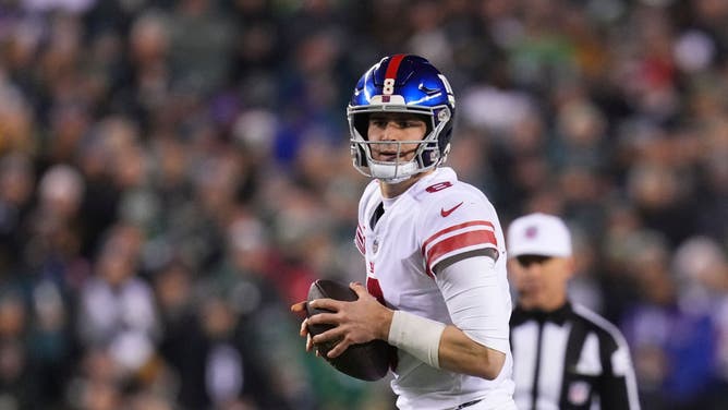 Giants QB Daniel Jones goes through his passing progressions vs. the Eagles during the NFC Divisional Playoff Round at Lincoln Financial Field in Philadelphia.