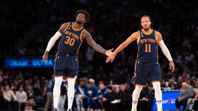 Knicks' Julius Randle and Jalen Brunson high-five during a game vs. Utah the Jazz at Madison Square Garden.