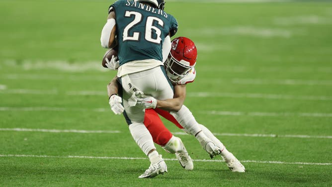 Miles Sanders of the Philadelphia Eagles couldn't find much room in the Super Bowl against the Chiefs, but that didn't stop the new Carolina Panthers RB from questioning his usage.