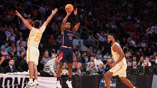 Florida Atlantic G Michael Forrest shoots a 3-pointer vs. Tennessee during the Sweet Sixteen of the 2023 NCAA Tournament at Madison Square Garden.