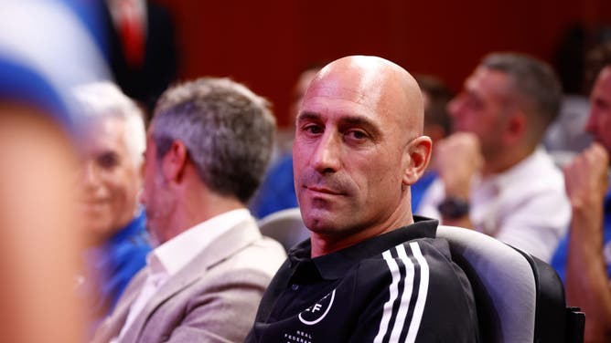 Despite Outrage From 'False Feminists,' Spanish Soccer Prez Luis Rubiales Won't Resign Over Kissing Player On The Lips