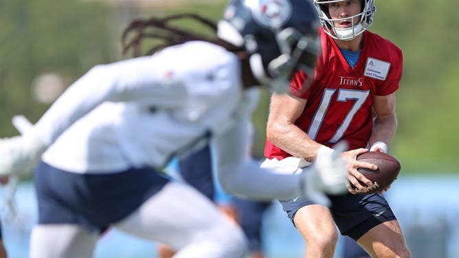 Tennessee Titans quarterback Ryan Tannehill played an active role in recruiting wide receiver DeAndre Hopkins to the team.