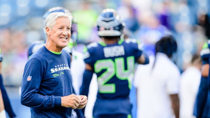 Seattle Seahawks head coach Pete Carroll, who is 71 years old, ran sprints with the team and Geno Smith loved it.