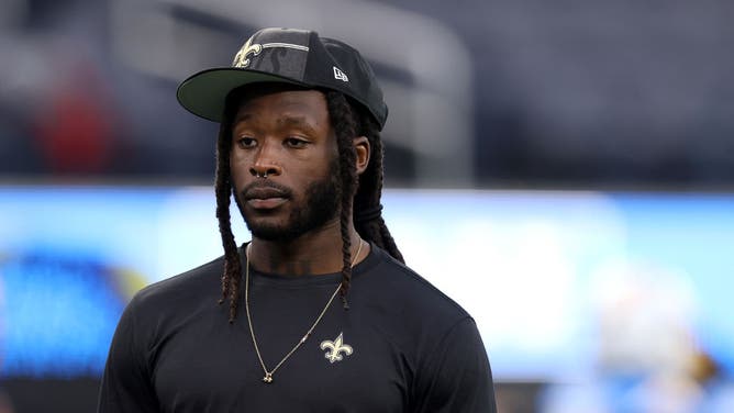 Expect the Saints to lean on Alvin Kamara in his return to the lineup, one of the many reasons the UNDER is a good NFL betting pick in their game against the Buccaneers.