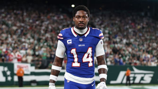Stefon Diggs of the Buffalo Bills during a game between the New York Jets and the Buffalo Bills at MetLife Stadium on September 11, 2023 in East Rutherford, New Jersey.