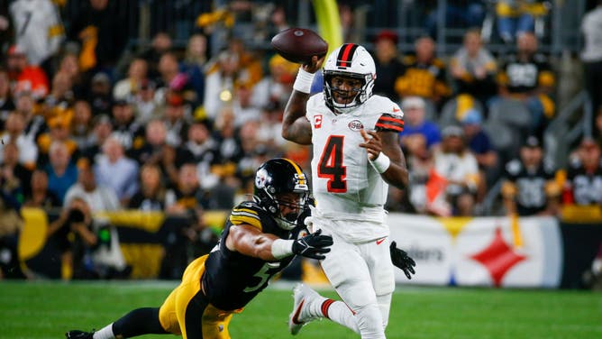 Cleveland Browns QB Deshaun Watson throwing on the run vs. the Steelers at Acrisure Stadium in Pittsburgh, Pennsylvania.