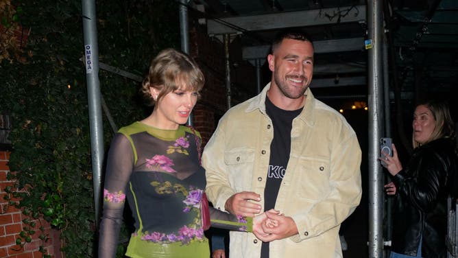 Pop superstar Taylor Swift and Chiefs tight end Travis Kelce have dinner at Waverly Inn.