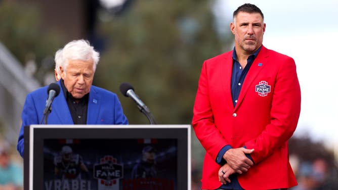 Mike Vrabel Is Patriots' 'Home Run Choice' To Replace Bill Belichick: REPORT
