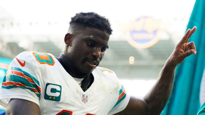 Dolphins receiver Tyreek Hill will be center of attention before and during Dolphins vs. Chiefs game
