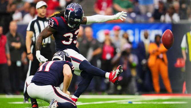 Dare Ogunbowale of the Houston Texans kicks a field goal against the Tampa Bay Buccaneers.