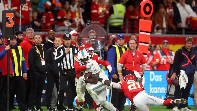 The Chiefs defense shut out the Dolphins offense in the first half on Sunday