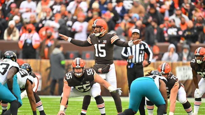 Browns QB Joe Flacco signals to his teammates vs. the Jacksonville Jaguars at Cleveland Browns Stadium in Ohio.