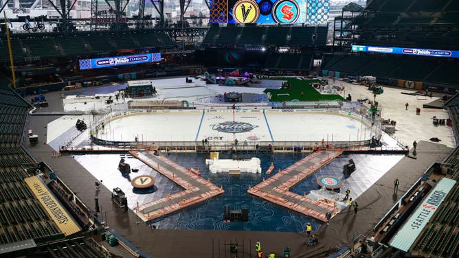 The Rink For The 2024 Winter Classic Might Be The Coolest Yet OutKick   GettyImages 1885804384 