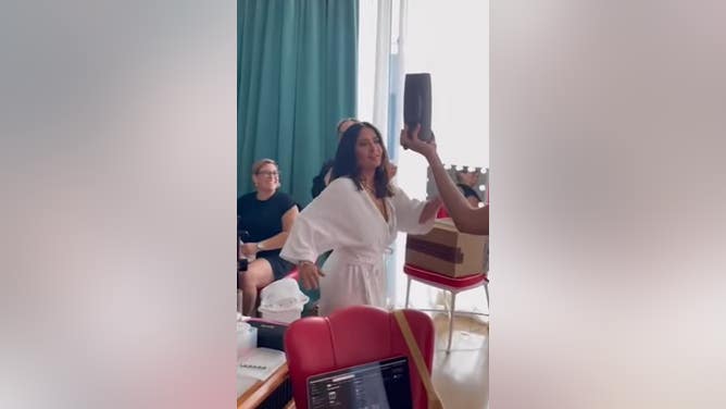 actress Salma Hayek boobs wardrobe malfunction