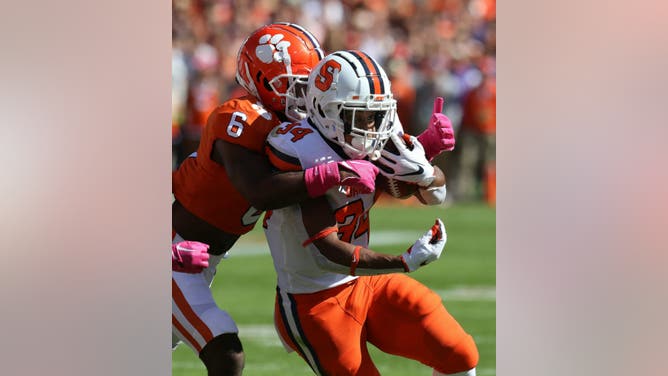 Syracuse RB Sean Tucker tweeted about his stats after losing to Clemson Saturday. (Photo by John Byrum/Icon Sportswire via Getty Images)