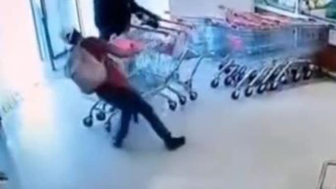 Shoplifter Knocked Out Cold By A 2-Liter Bottle Of Soda To The Head