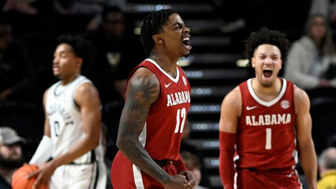 The lights went out prior to the Alabama-Auburn basketball game and fans found an interesting way to keep themselves entertained.