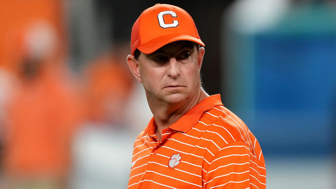 Dabo Swinney Says He’ll Leave Clemson If Fans Don’t Want Him: 