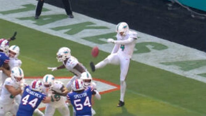 miami-dolphins-thomas-morestead-butt-punt