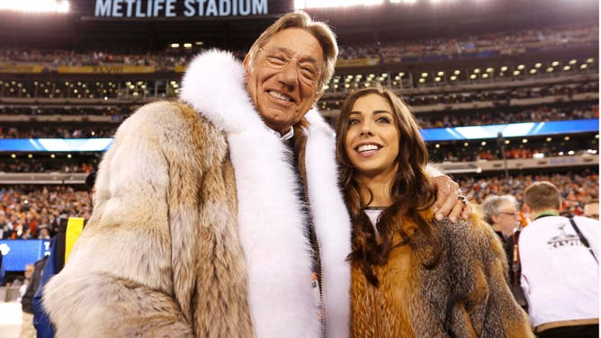 Former New York Jets quarterback Joe Namath, who is cool, is not cool with current Jets struggles.