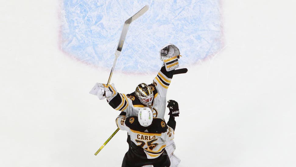 0251c509-Boston Bruins v Vancouver Canucks