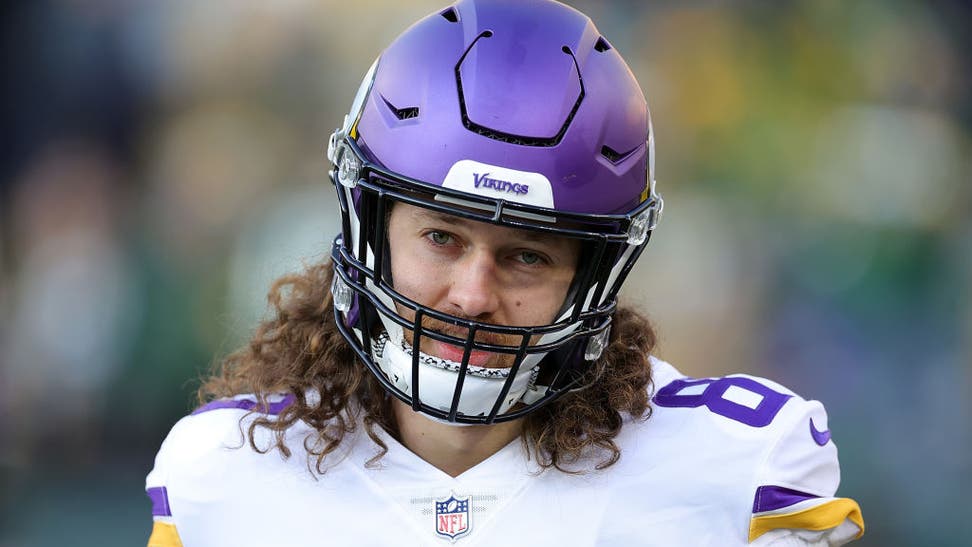 TJ Hockenson Limited At Vikings Camp Due To Ear Infection