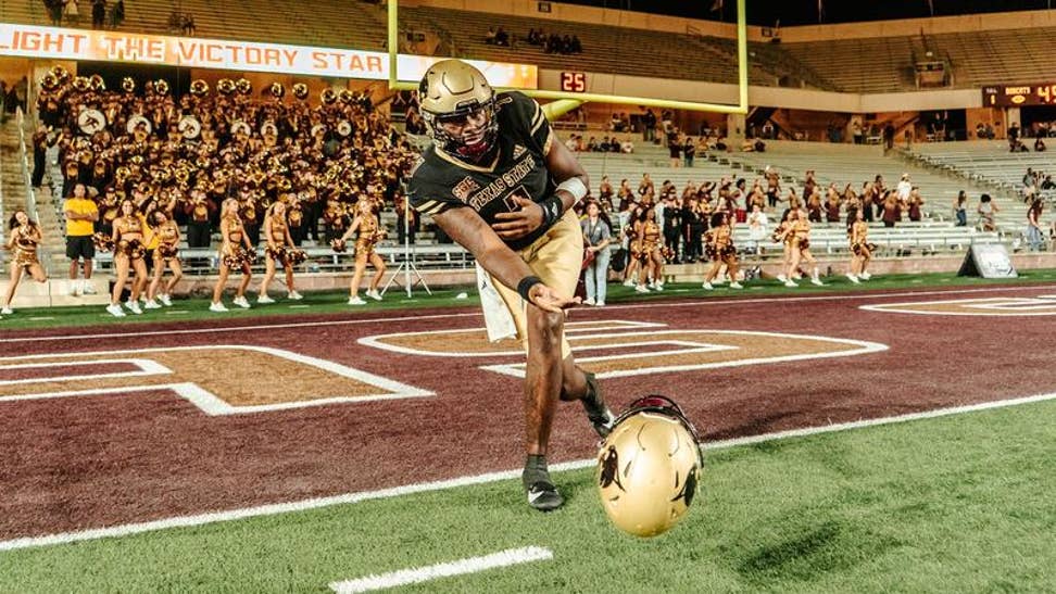 Texas State Fans Reportedly Drank The Stadium Dry During First Responders Bowl In First Half