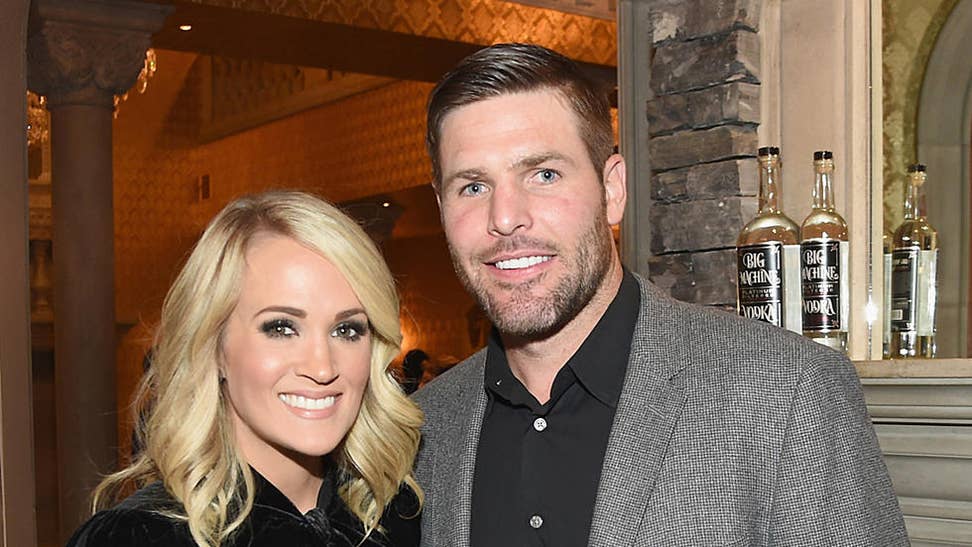 8df6125f-carrie-underwood-mike-fisher-citizenship-test1