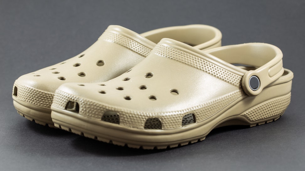 Closest croc store to on sale me