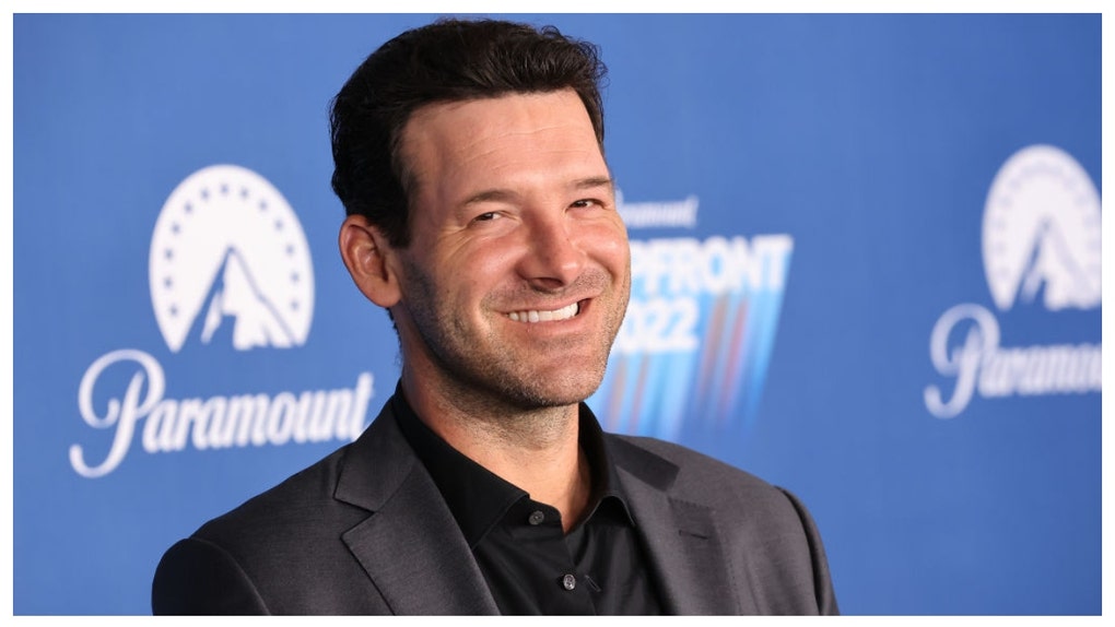 tony romo new look